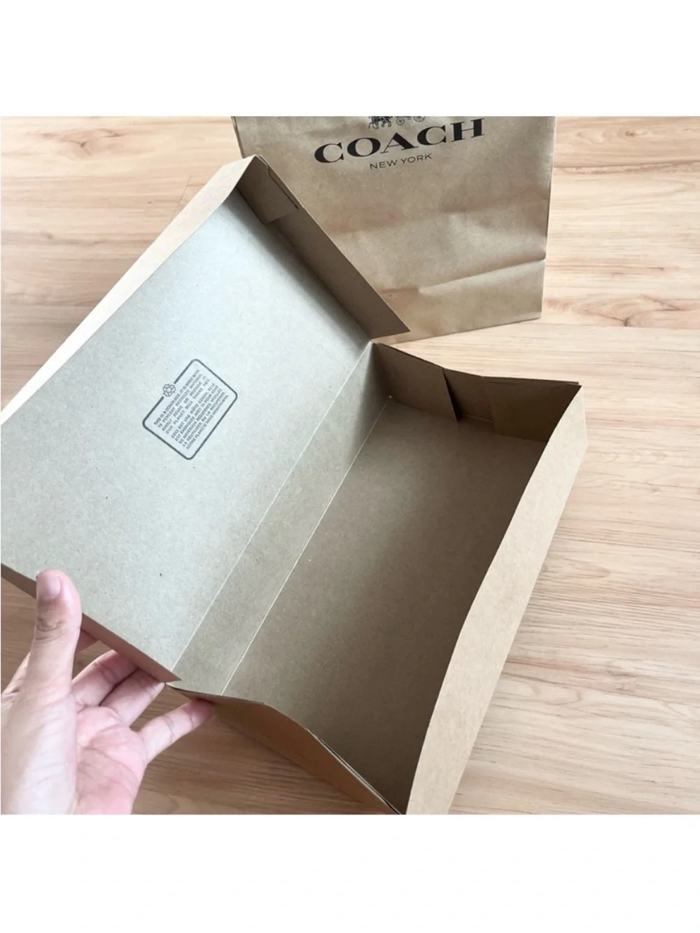 Coach shopping bag + Gift Box (Small size)